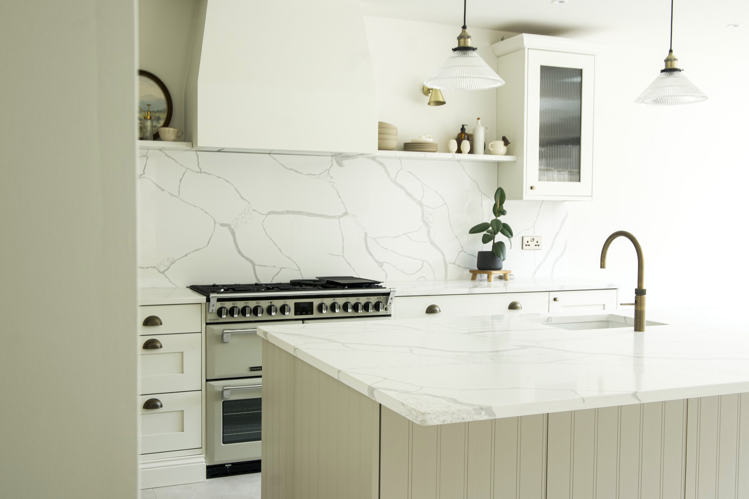 calacatta venato quartz