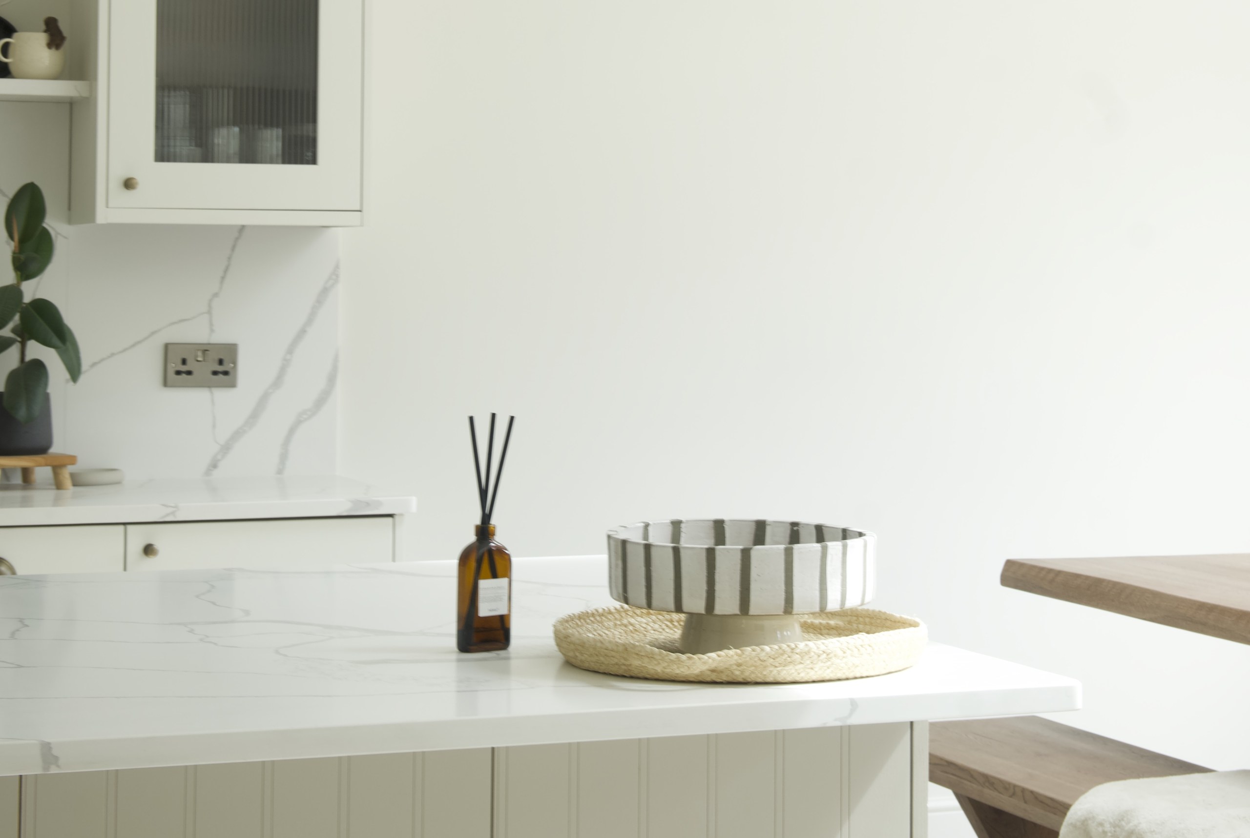 Calacatta Venato quartz worktop installation